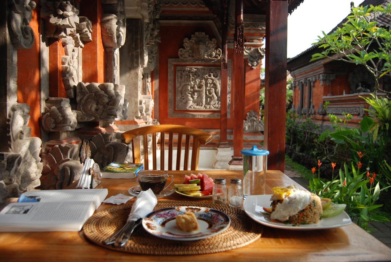 Local Family House Hotel Gianyar  Exterior photo