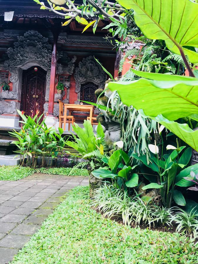 Local Family House Hotel Gianyar  Exterior photo